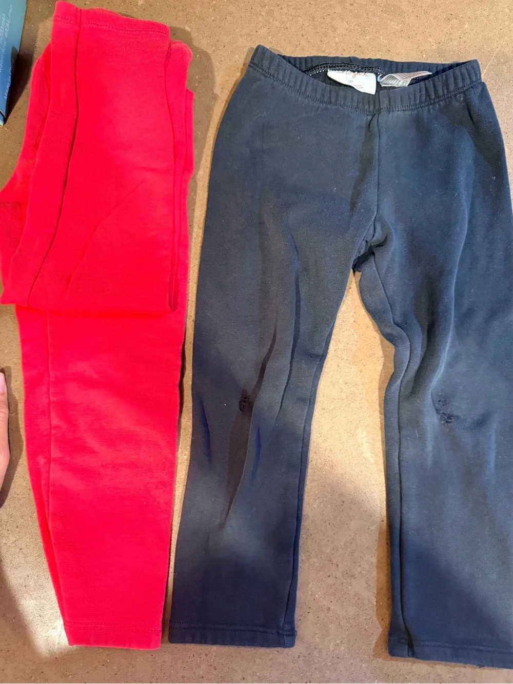 2 pairs jumping bean & Cat & Jack Kids Stretch Leggings - Red and Blk